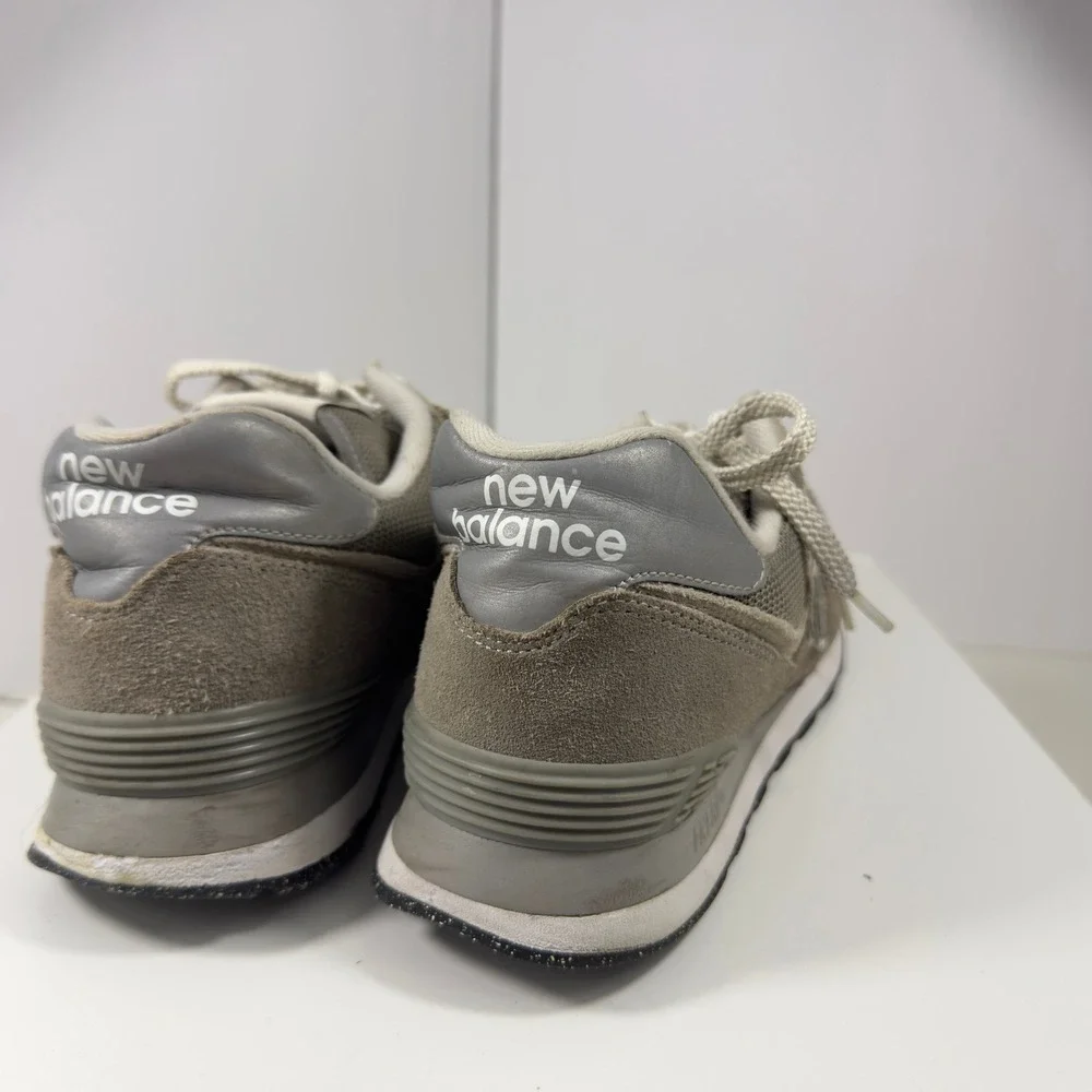 New Balance Classic 574 Grey Men's Size 10.5 Suede Low Top Sneakers ML574EVG
